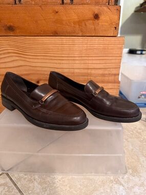 Bandolino Dark Brown Leather Penny Loafers with Tan Accent